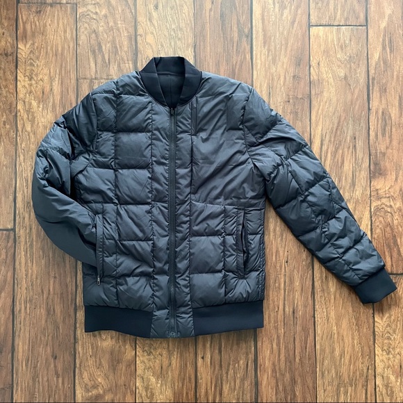 lululemon Men’s About Face down-filled Bomber - Picture 2 of 12